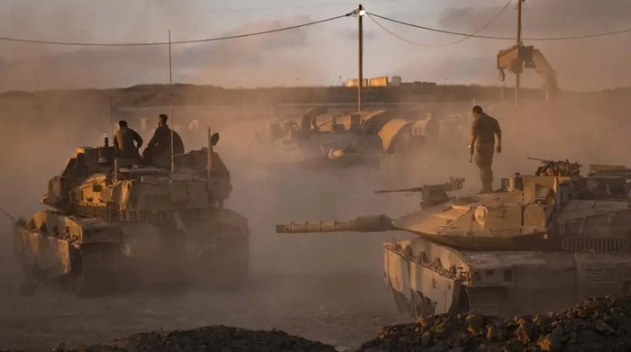 Militer Israel bersiaga jelang operasi perebutan Kota Gaza (Foto: Elke Scholiers/Getty Images)