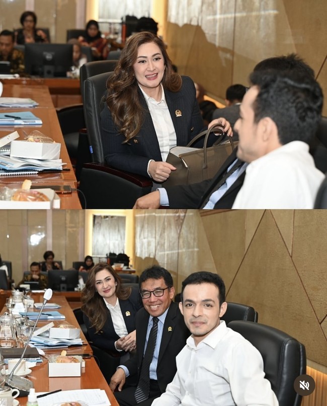 Padukan kemeja putih dan blazer hitam, penampilan Nafa terlihat klasik. Ia pun memamerkan keakrabannya dengan para anggota DPR lain. Foto: Instagram/@nafaurbach