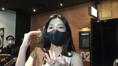 Naysila Mirdad Bermasker, Kenapa?