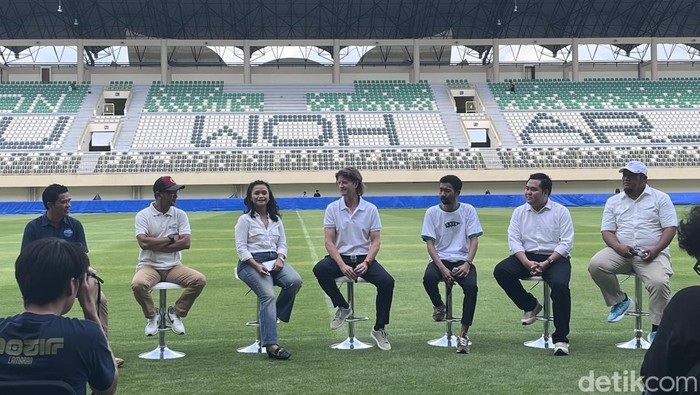 Peluncuran sponsor PSS Sleman jelang Championship 2025/2026 di Stadion Maguwoharjo, Sleman, Kamis (21/8/2025).