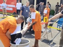 Rekonstruksi Pembunuhan Sadis di Batang, Korban Dicekik Lalu Dibuang ke Sumur