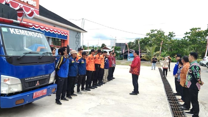 Pemkab Kapuas menyalurkan bantuan logistik kepada korban yang terdampak banjir di Kecamatan Mandau Talawang. Logistik kebutuhan perempuan dan anak dipastikan terpenuhi.