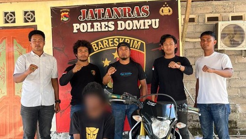 Pelaku AR yang curi sepeda motor di Bima ditangkap di Dompu saat diamuk massa.
