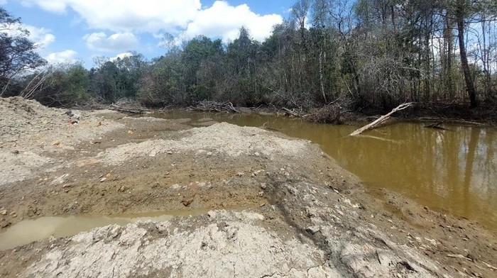Pengalihan jalur anak Sungai Segah yakni Sungai Seiangung (Siagung)