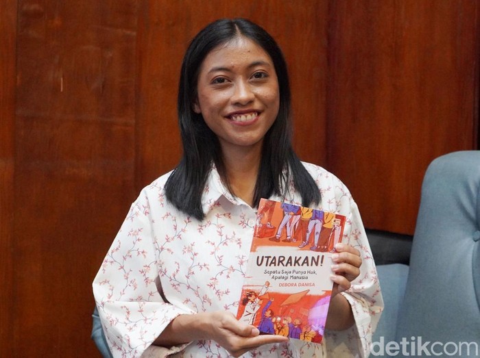 Penulis Debora Danisa meluncurkan novel keduanya Utarakan di kantor detikcom pada Kamis (20/8/2025). Penulis Debora Danisa meluncurkan novel keduanya Utarakan di kantor detikcom pada Kamis (20/8/2025).