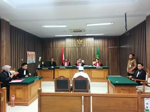 Cabuli Santri, Ustaz di Tasikmalaya Divonis 15 Tahun Penjara
