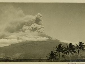 Kala Kiamat Hanguskan Gunung Ciremai