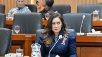 Nafa Urbach merupakan salah satu artis yang duduk di kursi Dewan Perwakilan Rakyat (DPR). Belum lama ini ia disorot usai memberikan tanggapan soal tunjangan perumahan yang diterima anggota DPR. Foto: Instagram @nafaurbach