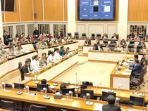 Beras Satu Harga Masih Digodok Mentan, Titiek Soeharto Pesan Jangan Buru-buru