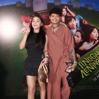 Reza sendiri terlihat menggandeng Lula saat menghadiri acara premier film Tinggal Meninggal pada Jumat (15/8/25). Foto kebersamaan keduanya itu dibagikan ke akun Instagram Reza. Foto: Instagram/@ybrap