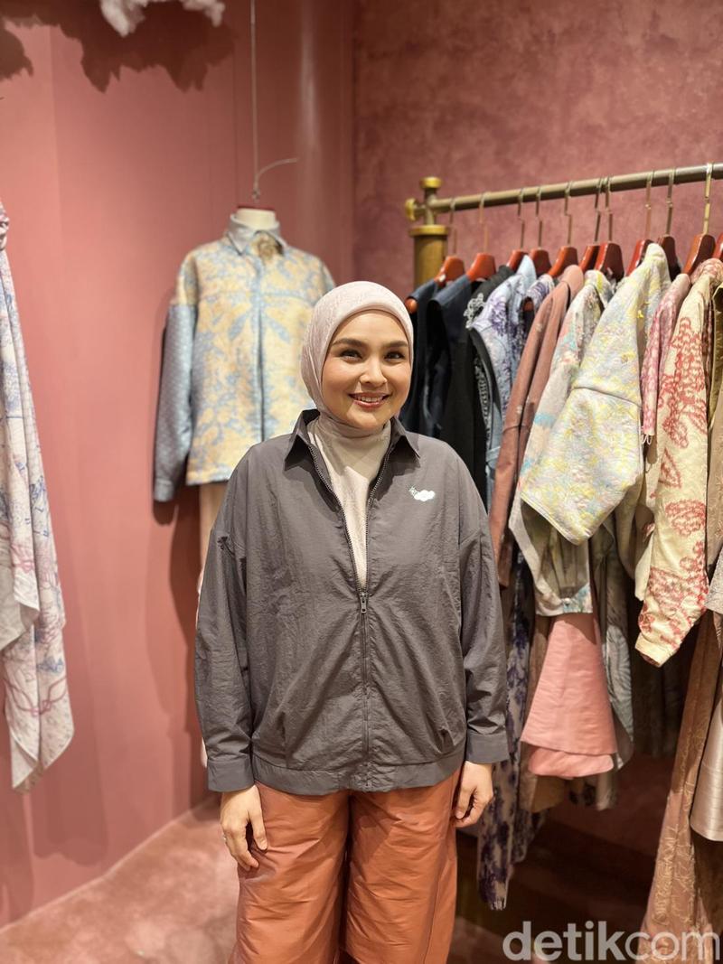 RiaMiranda Luncurkan Koleksi Baru Bersama Love Fine Sky, Punya Misi Sosial