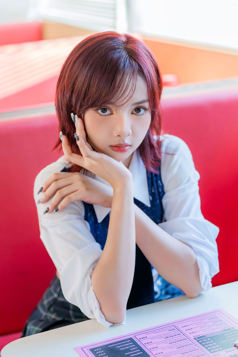 Dinda member baru Secret Number.