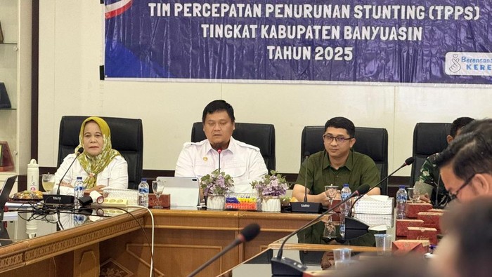 Sekda Banyuasin Erwin Ibrahim saat Rakor Tim Percepatan Penurunan Stunting Tingkat Kabupaten Banyuasin Tahun 2025