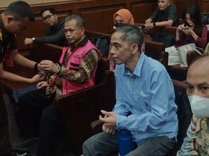 2 Hakim Pemvonis Lepas Kasus Migor Didakwa Terima Suap Masing-masing Rp 6,2 M