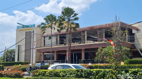 Suasana Grand Madani Hotel di Jalan Udayana, Kota Mataram, Kamis (21/8/2025). (Nathea Citra/detikBali)