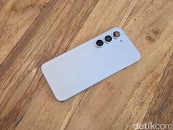 Unboxing Tecno Spark 40 Pro: HP Rp 1 Jutaan untuk Mobile Gaming