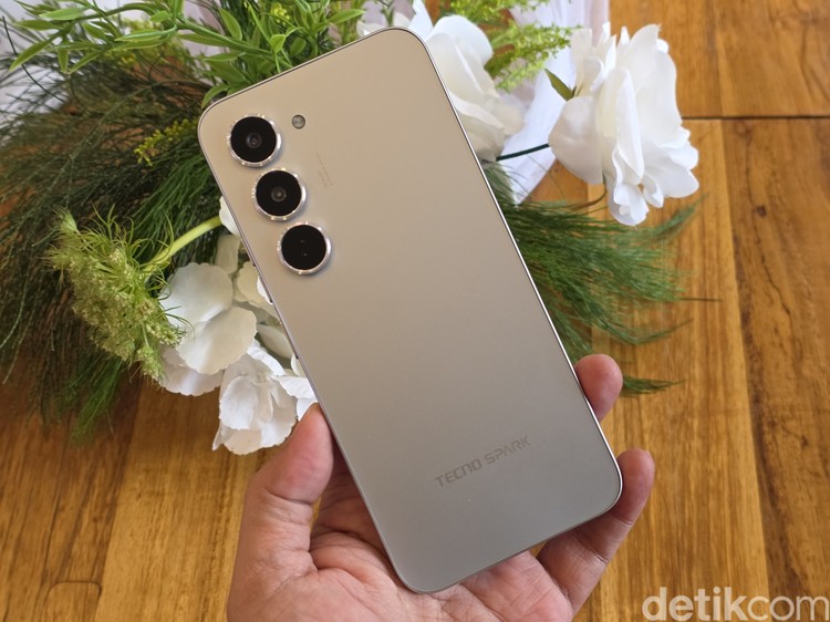 Tecno Spark 40 Pro