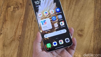 Mengusung layar AMOLED 6,78 inch dengan resolusi 1,5K dengan refresh rate 144Hz Foto: Adi Fida Rahman/detikINET