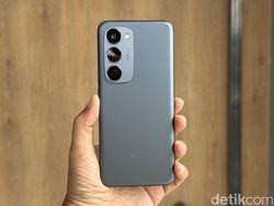 Unboxing Tecno Spark 40 Pro+, HP Tipis Harga Rp 2 Jutaan