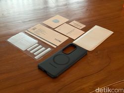 Unboxing Tecno Spark 40 Pro+, HP Tipis Harga Rp 2 Jutaan