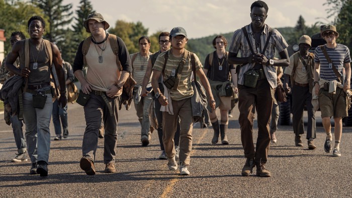 Cuplikan adegan dalam film The Long Walk.