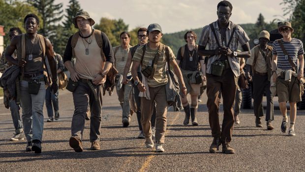 Cuplikan adegan dalam film The Long Walk.