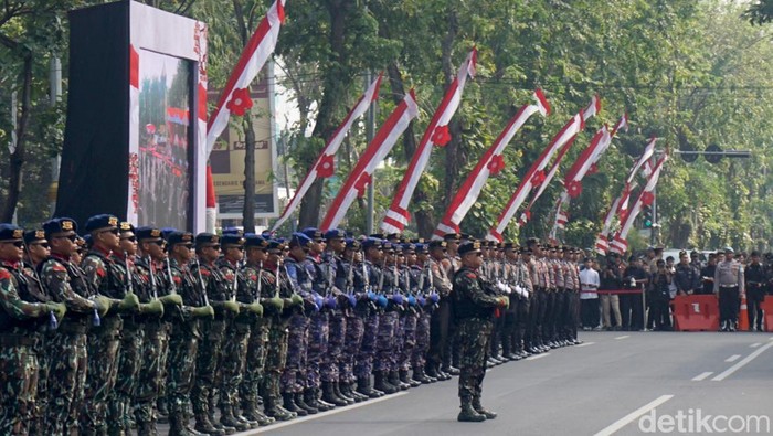 Upacara Hari Juang Polri di Monumen Polisi Istimewa Surabaya