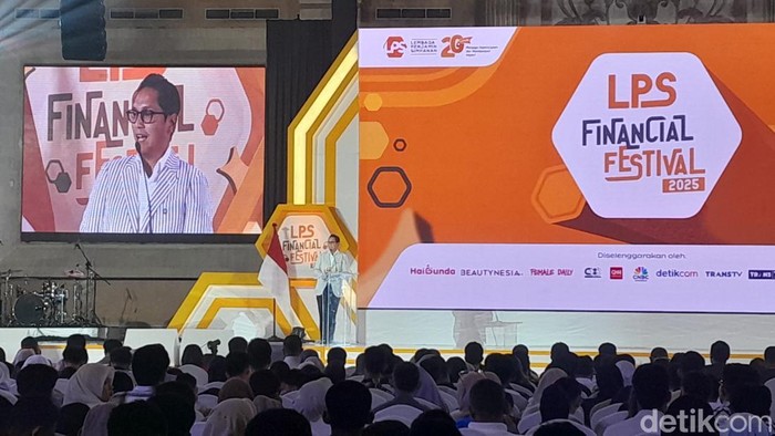 Wali Kota Medan Rico Waas saat sambutan di LPS Financial Festival Medan di hari kedua. (Nizar Aldi/detikSumut)