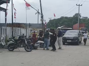 Oknum Brimob Pukul Staf KLH dan Wartawan di Serang Dituntut 5 Bulan Bui