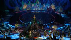 Aksi Memukau Yura Yunita x Padi Reborn di Pagelaran Sabang Merauke 2025 Aksi Memukau Yura Yunita x Padi Reborn di Pagelaran Sabang Merauke 2025
