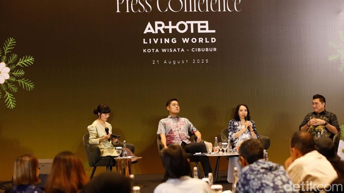 Artotel Living World Cibubur Resmi Dibuka, Hotel Butik Bernuansa Seni Sebuah ikon baru hadir di kawasan timur Jakarta. Artotel Living World Cibubur, hotel butik yang mengusung konsep seni dan gaya hidup, resmi dibuka pada Kamis (21/8/2025). Kehadiran hotel ini merupakan hasil kolaborasi strategis antara Kawan Lama Group, Sinar Mas Land, dan Artotel Group.