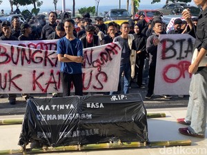 Mahasiswa UIN Walisongo Semarang Demo UKT Naik-Wajib Bayar Mahad Rp 4 Juta