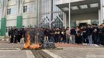 Demo Mahasiswa UIN Semarang Tolak UKT Naik-Wajib Bayar Mahad Rp 4 Juta