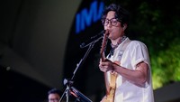 Dikta mengaku siap menikah di umur 40 tahun, tepatnya tahun depan. Tahun depan gue 40, gue ngerasa gue siapnya umur segini nih, ujarnya. (Foto: dok Instagram dikta)