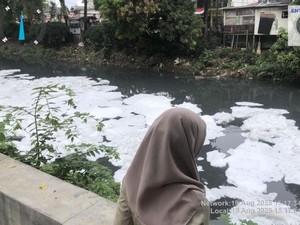 Kali Sunter Jakut Tercemar Busa, Ini Biang Keroknya