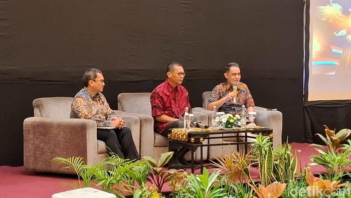 Direktur Departemen Kebijakan Ekonomi dan Moneter BI Juli Budi Winantya di Yogyakarta.
