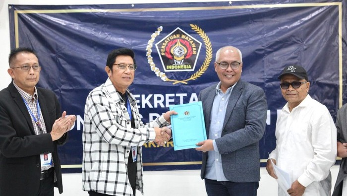Direktur Utama LKBN Antara, Akhmad Munir resmi mendaftar sebagai calon Ketua Umum Persatuan Wartawan Indonesia (PWI) 2025-2030.