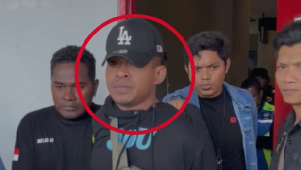 EW alias Eras (28), pelaku penculikan kepala cabang (kacab) bank di Jakarta, Mohamad Ilham Pradipta (37). (Dok. Humas Polres Manggarai Barat)