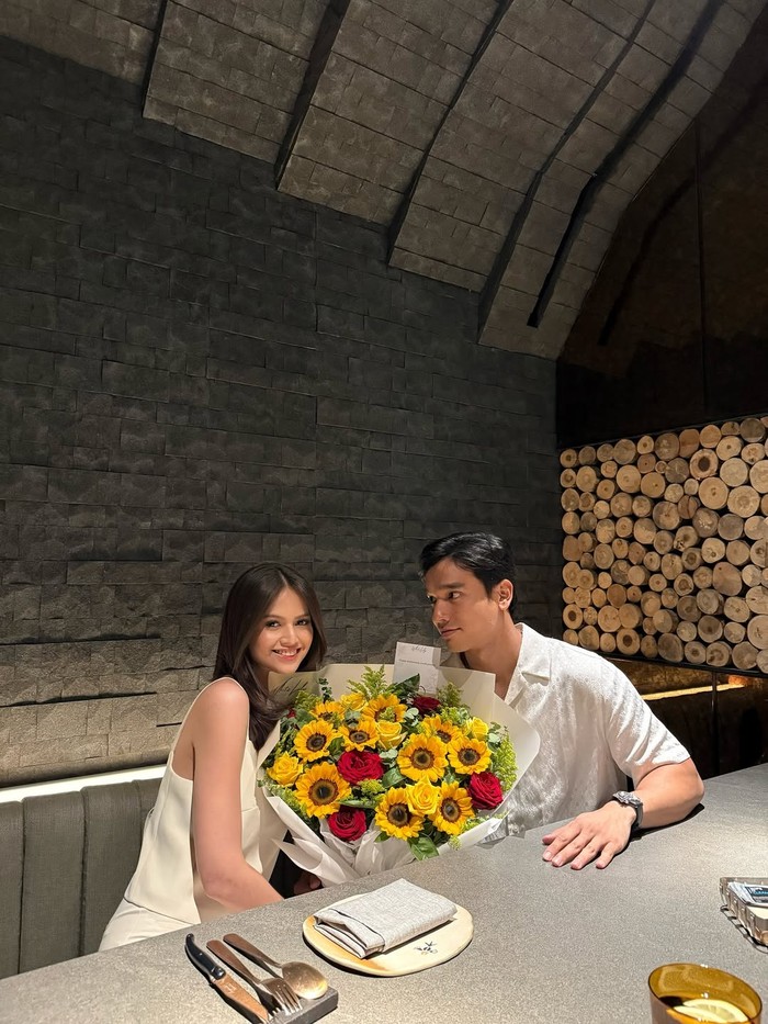 Fadly Faisal Ajak Maudy Effrosina Makan Malam Romantis di Resto Mewah
