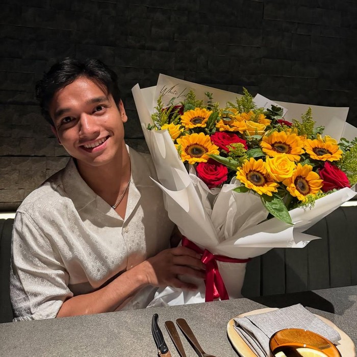 Fadly Faisal Ajak Maudy Effrosina Makan Malam Romantis di Resto Mewah