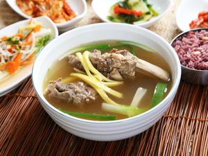 Resep Sop Iga Sapi Korea Bening Gurih Cocok Buat Makan Siang