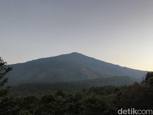 HUT RI ke-81: 2.712 Pendaki Serbu Puncak Gunung Ciremai