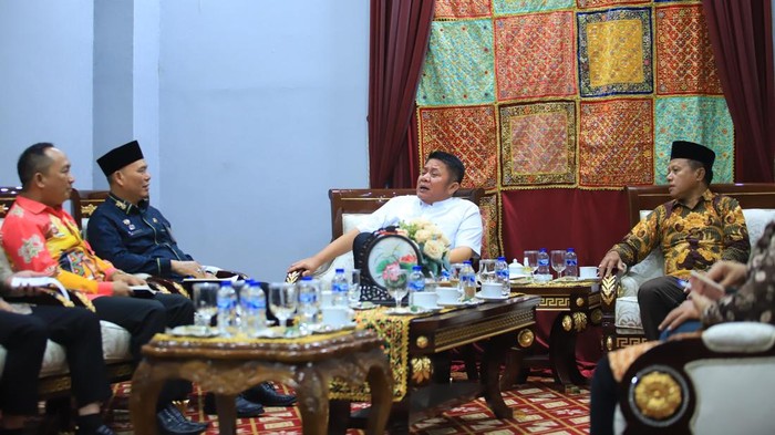 Herman Deru saat melepas 10 perwakilan dalam ajang Peacemaker Justice Award (PJA) 2025.
