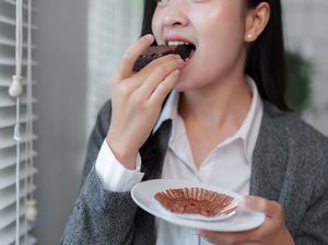 Sugar Craving Saat Kerja? Ini Tips Atasinya agar Tetap Produktif & Sehat