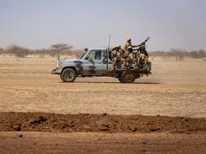 Ngeri, Wanita Mali Dieksekusi Mati Militan di Depan Umum