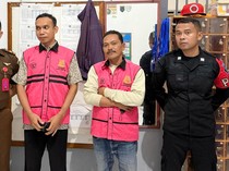 Kejari Lombok Timur Tahan 2 Tersangka Korupsi Dermaga Labuhan Haji