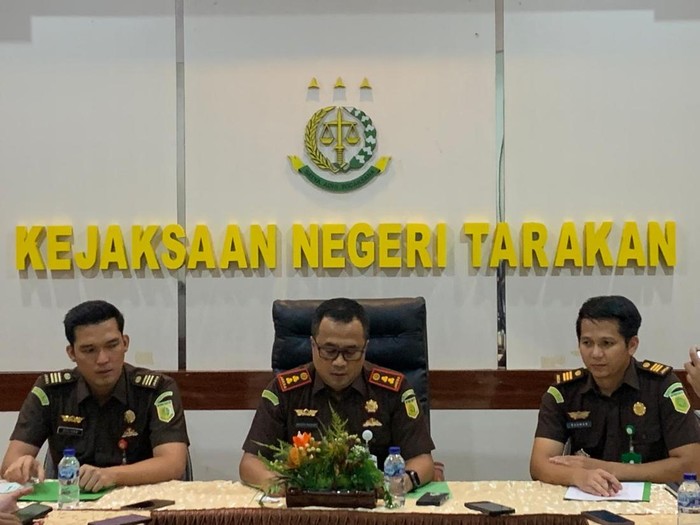 Kejari Tarakan menegaskan kasus Haji Maksum berkaitan surat palsu, bukan sengketa tanah.