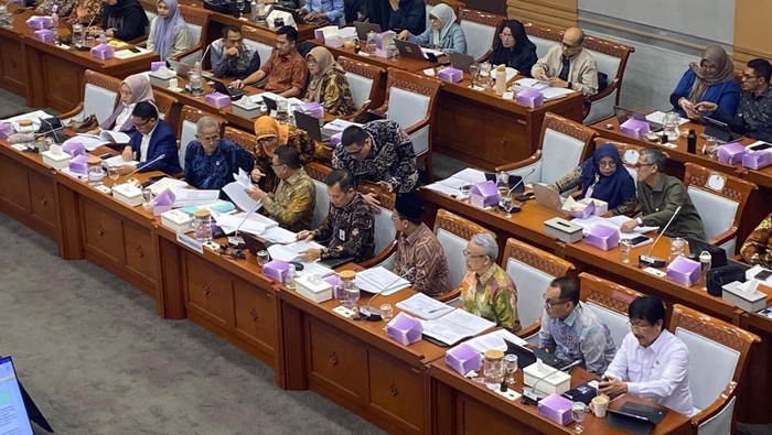 Rapat revisi UU Haji di Komisi VIII DPR, kompleks parelemen, Senayan, Jakarta, Jumat (22/8/2025),