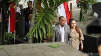 Dari penggeledahan itu, KPK turut menyita motor gede (moge) hingga satu unit mobil. Penyitaan itu dilakukan KPK dari RK diduga terkait kasus dugaan korupsi pengadaan iklan Bank BJB.