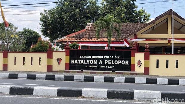 Markas Batalyon A Pelopor Satbrimob Polda DIY di Jalan Imogiri Timur, Banguntapan, Bantul, DIY. Foto diunggah Jumat (22/8/2025).